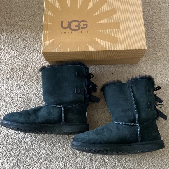 “Ugg Australia” K Bailey Bow, black boot; size6 - Picture 11 of 16